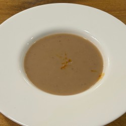 Gesztenyekrémleves rumos mazsolával  2.5dl