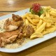 Ropogósra vasalt csirkecomb filé, erdei gombamártással (köret nélkül)