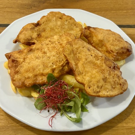 Ropogós mogyoróbundás csirkecsíkok (köret nélkül)